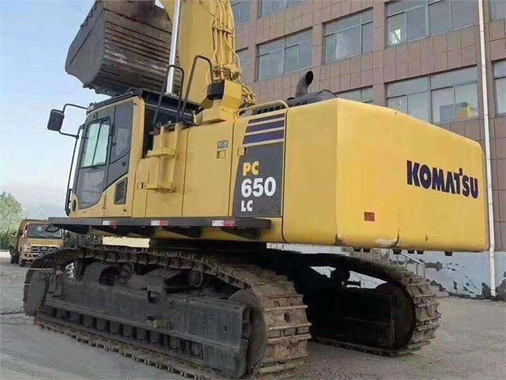 Used Komatsu PC650-8 Excavator