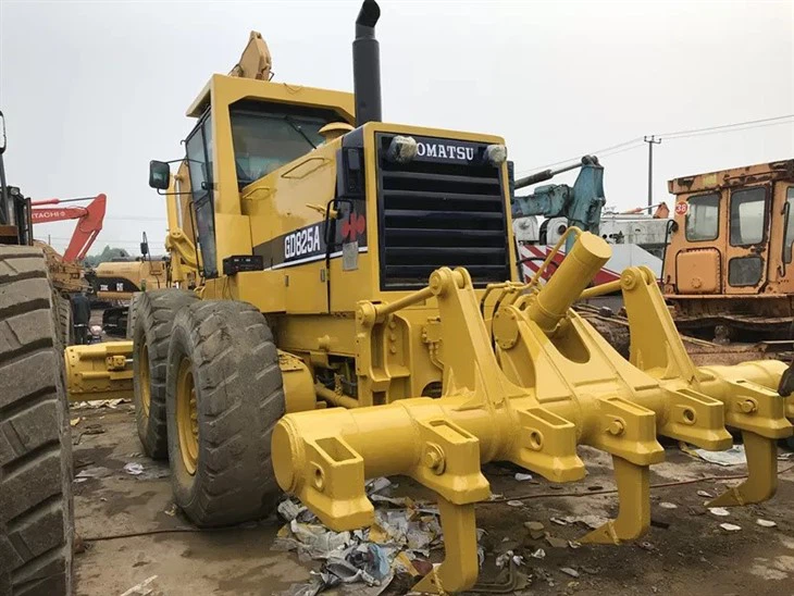 Used Komatsu Grader GD825